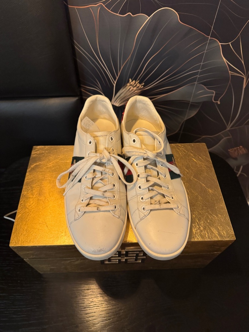 Gucci White Leather Sneakers with Green & Red Web Stripe